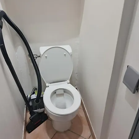 Budgetbnb 53, Opera شقة *